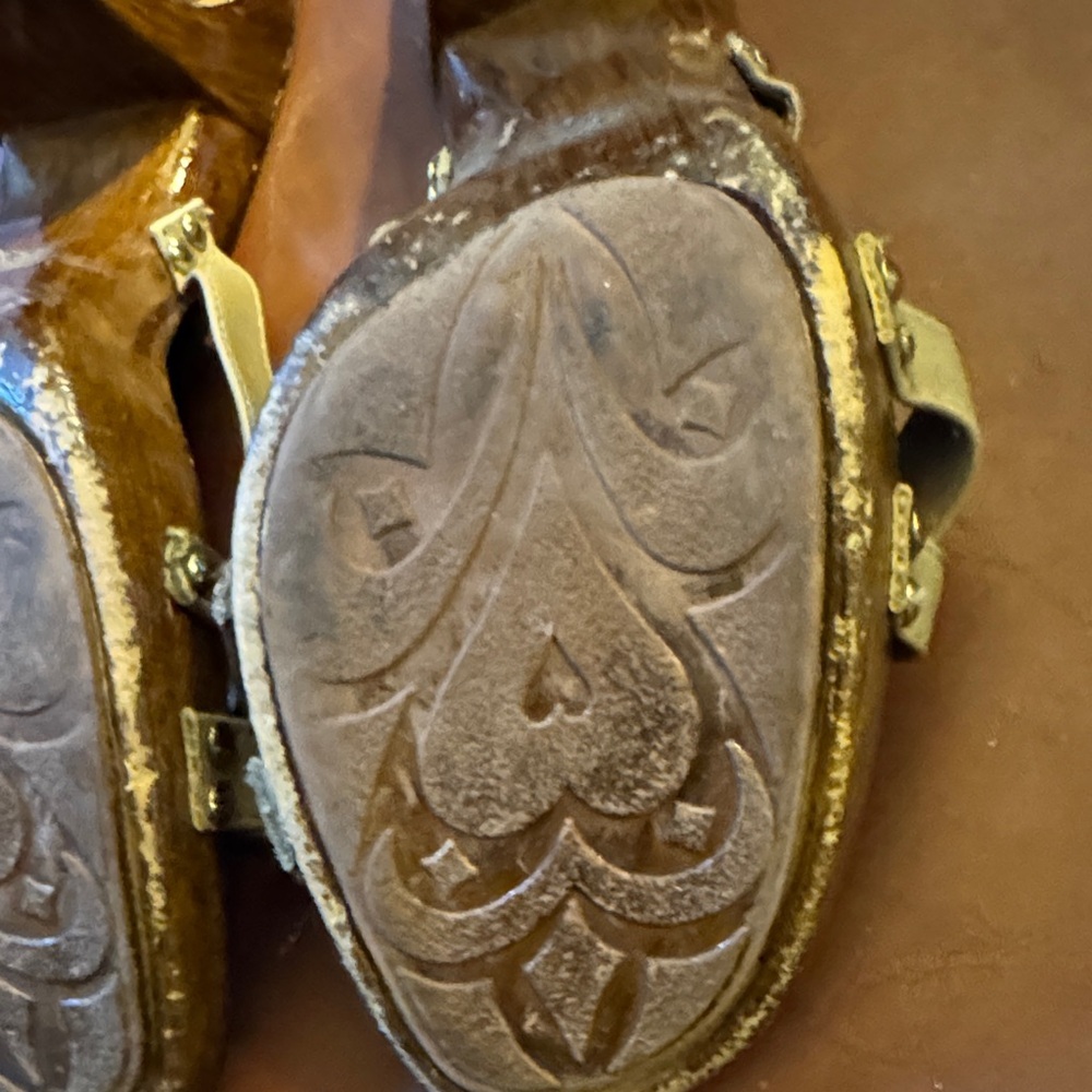 Italian Shoemakers Women's Brown Mules - Picture 10 of 12